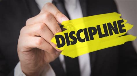 How to Maintain Workplace Discipline (2021 Guide)