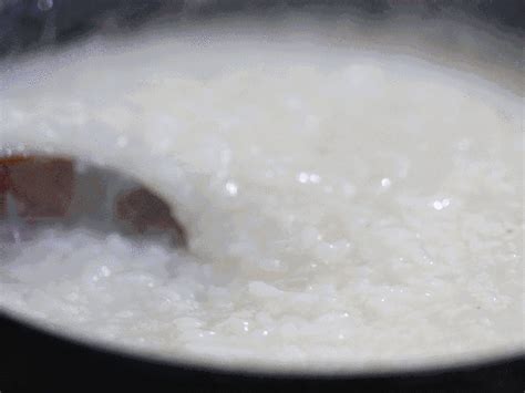 煮小米粥，别放碱，更别放淀粉！教你几招，照样又香又稠，还出油