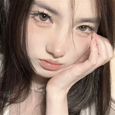 头像自由感甜美女生