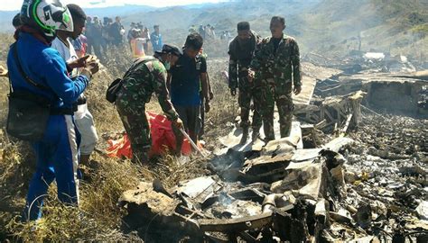 印尼一架军用运输机坠毁13人死亡 30天内发生三起空难|界面新闻 · 天下