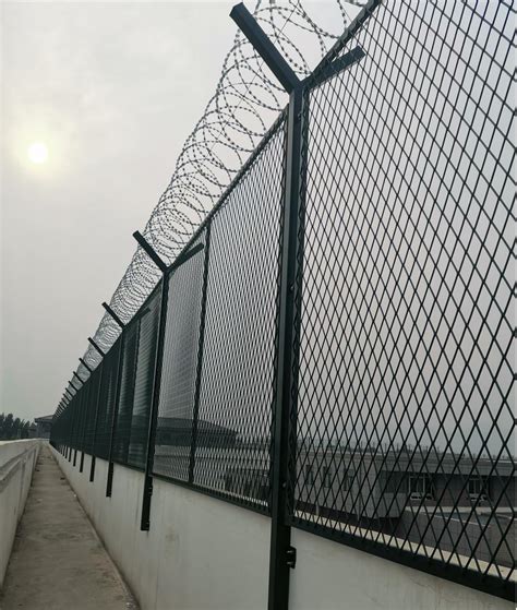 厂区护栏 - 安平县汇隆丝网制品有限公司