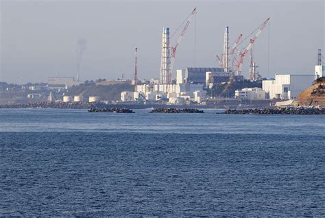 东电拟将福岛核污染水直接排放入海，声称不测定放射性物质活度_凤凰网视频_凤凰网