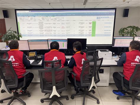 国网锦州供电服务指挥中心：24小时坚守岗位的精益服务“指挥官”