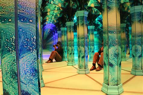 揭秘上海迪士尼“梦幻世界” 记者实地体验爱丽丝梦游仙境迷宫