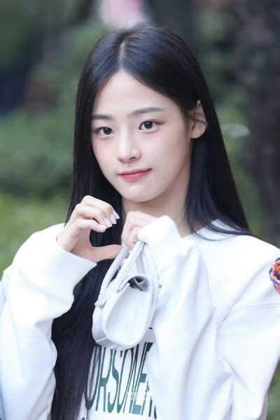 MINJI图片