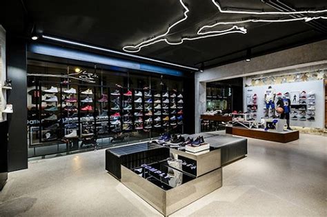 欧洲首家Jordan专卖店在巴黎开张 能拯救耐克的西欧业绩吗？|界面新闻 · 体育