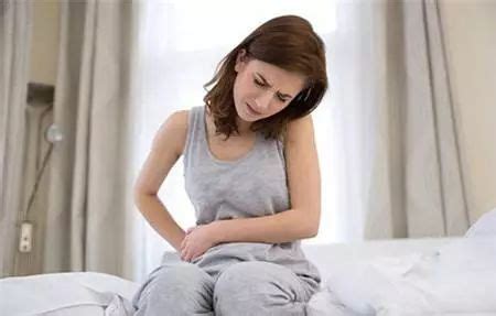 女人右下腹疼痛是什么原因 如何检查判断_凤凰网健康_凤凰网