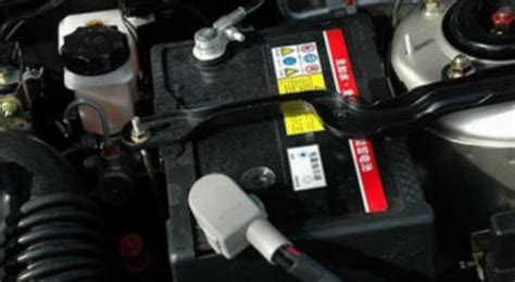 汽车蓄电池属于哪类电池-有驾