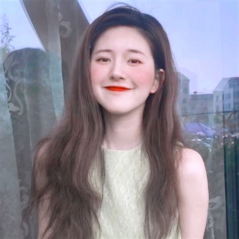 可爱甜美女生头像赵露思