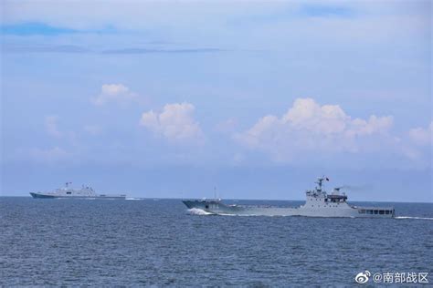 南部战区海军某支队8艘护卫艇集体退出现役