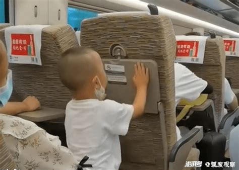 婴儿围兜+生日贺卡 "双节"出行厦航温馨依旧-中国民航网