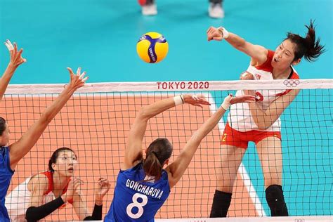 如何看待 2020 东京奥运会中国女排不敌俄罗斯女排，遭遇三连败，中国女排还能出线吗？
