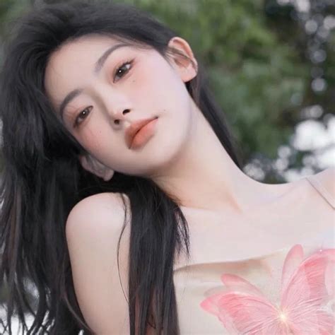 妆容氛围感甜美女生头像