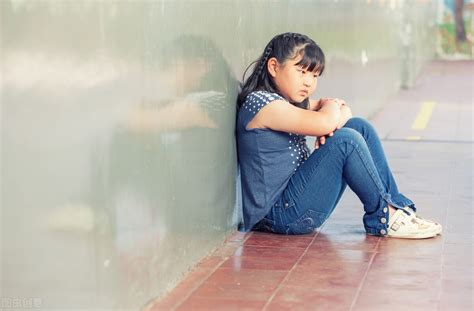 11月20日，四川三台。警方通报13岁女生遭校园霸凌：涉案人员已全部抓获，均未成年。