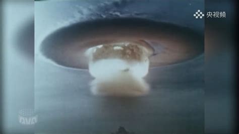 中国第一颗氢弹原尺寸亮相军展, 看着就厉害!|爆炸|氢弹|中国_新浪新闻