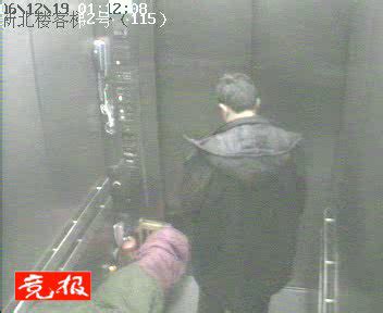男子两次在电梯内暴露生殖器猥亵女工(组图)_新闻中心_新浪网