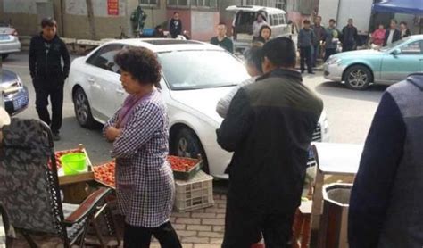 四川警方凌晨突击清查农贸市场：3人拉客5人嫖娼，已行政处罚|拘留|四川省_新浪新闻