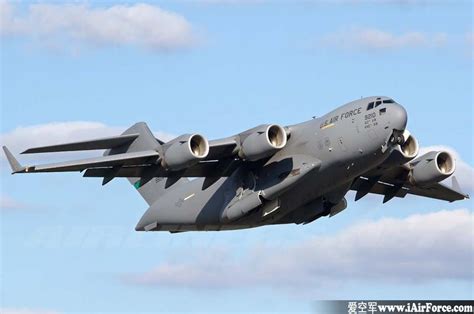 C-17 环球霸王III 运输机 - 爱空军 iAirForce