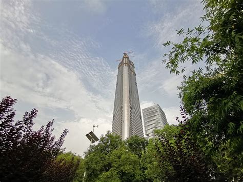 中国己建成第一摩天楼，上海摩天楼三剑客之首，你以为怎样？|天际线|摩天楼|中央大厦_新浪新闻