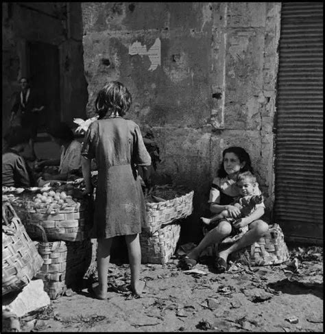 老照片：1945年二战后的意大利那不勒斯 - 派谷照片修复翻新上色