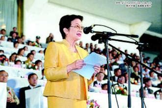 菲律宾美女总统照片，菲律宾女总统科拉松个人经历图片(2)_免费QQ乐园