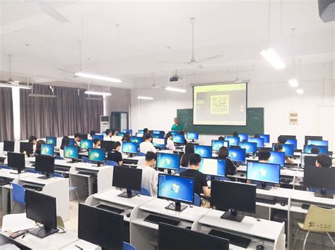 信息工程学院举办计算机基础MOOC实施培训会_计算机基础中心_大数据与人工智能学院