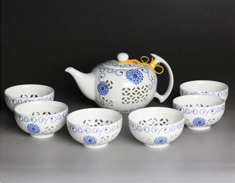 卡玻璃的瓷器茶具：14款手工青花镂空茶具盖碗(2)- 国风网