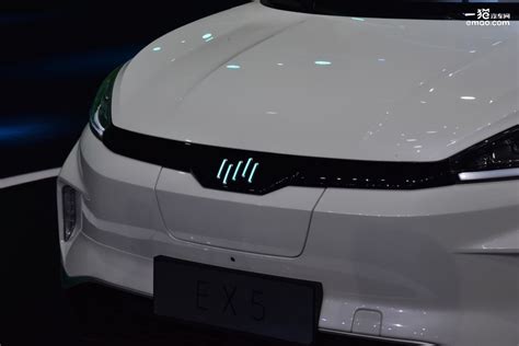 威马汽车品牌发布 首款量产车正式亮相-手机新浪汽车