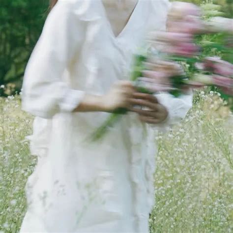 清新温柔绿色系头像女生