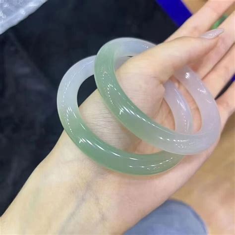 玉手镯非主流头像