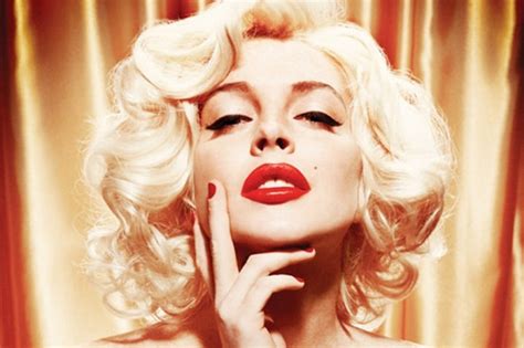 Lindsay Lohan 以 Marilyn Monroe 经典造型登上《Playboy》最新一期杂志封面 | Hypebeast