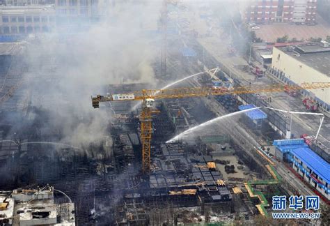 天津一酒店发生火灾冒黑烟 过火面积约3900平米
