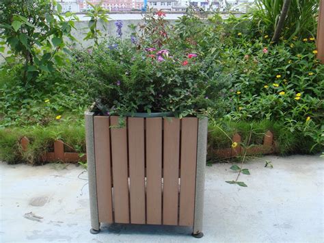 塑木花箱LS-011_道路花箱_公园椅|花箱|垃圾桶-大正东泰园林绿化工程有限公司