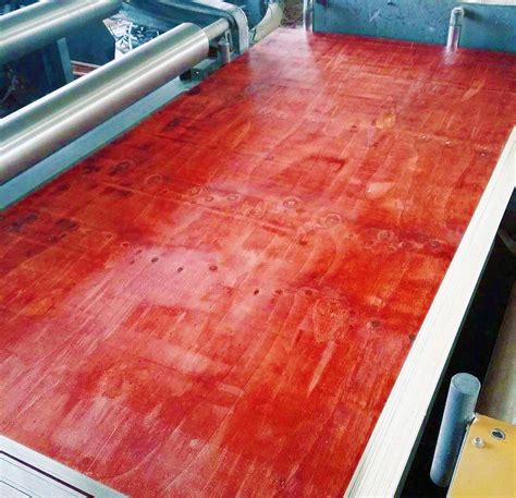 建筑模板厂家首页-生产批发建筑工地用的红色、黑色胶合木模板