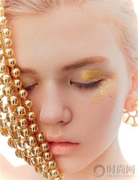 点肤成金 贵金属对驻颜的神奇功效-文章-时尚芭莎-首页-时尚网