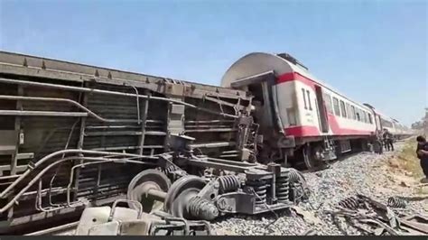 埃及两列火车相撞已致36人死77伤 当地媒体称可能人为破坏所致_凤凰网
