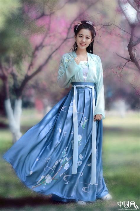 对襟抹胸裙(诃子裙)图片 对襟抹胸裙(诃子裙)图片