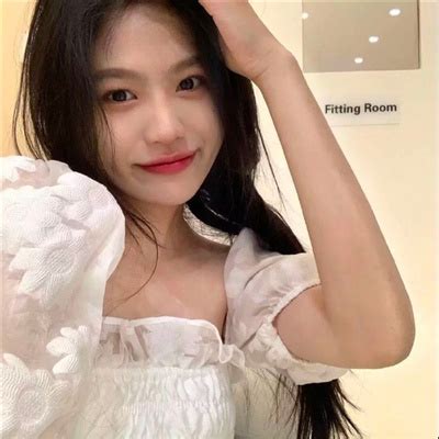 温柔俏皮女生头像真人