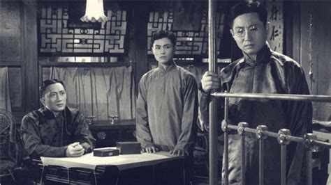 电影《家》：清朝灭亡后，因旧势力和新思想对抗产生悲剧
