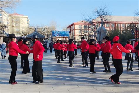 北京冬冬水兵舞四步造型《第二套》 - 知乎