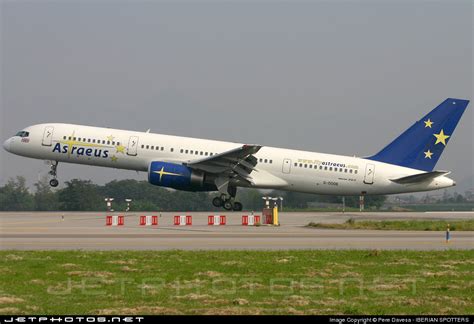 G-OOOB | Boeing 757-28A | Astraeus Airlines | Pere Davesa | JetPhotos