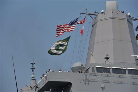 美国准航母抵达泰国 将与中国军队参加同一军演