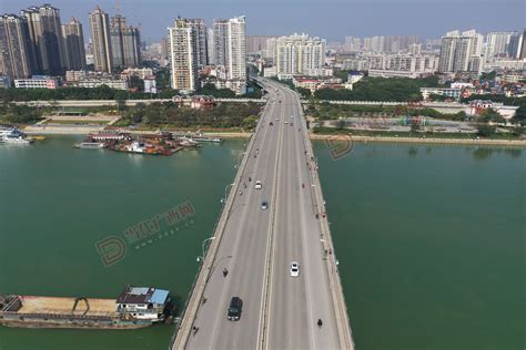 振华重工参建香港将军澳大桥顺利完成主跨钢拱桥定位安装-港口网
