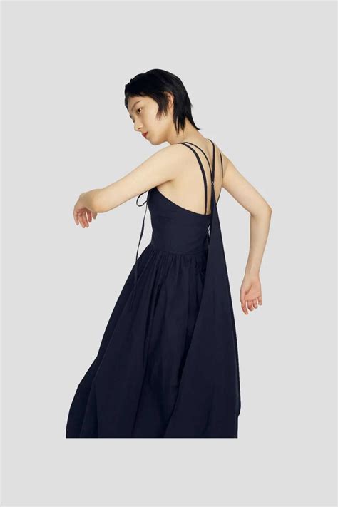 HE YAN / 2020春夏系列：以偏概全的设计方法 | ZUCZUG素然 上海素然服饰有限公司