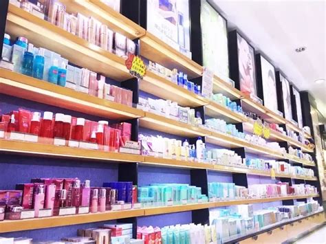行在新疆六|月销超10万的店员十多个 魔族妆品何以成"西北标杆"?-终端-CBO focus-在这里，交互全球美妆新商业价值