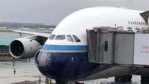 机长答疑：航班遇冰雹风挡受损 为何还能安全飞行