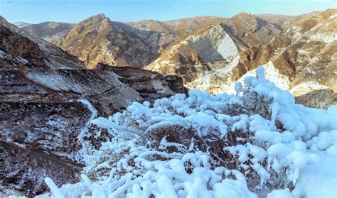 内蒙古大青山冬季冰雪景观高清摄影大图-千库网