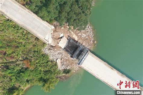 杭州钱江三桥（西兴大桥）引桥部分桥面坍塌-嵊州新闻网