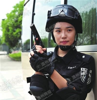 乐清首支女子巡逻队上街执勤 警花巡逻吸引眼球_社会_温州网