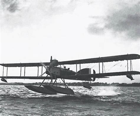 世界上第一架水上飞机——浮筒式水上飞机|试飞|水上飞机|浮筒式_新浪新闻